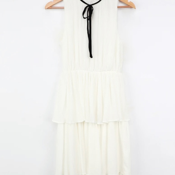 NWT Stunning White Pleated Tiered Midi Dress - Picture 5 of 8